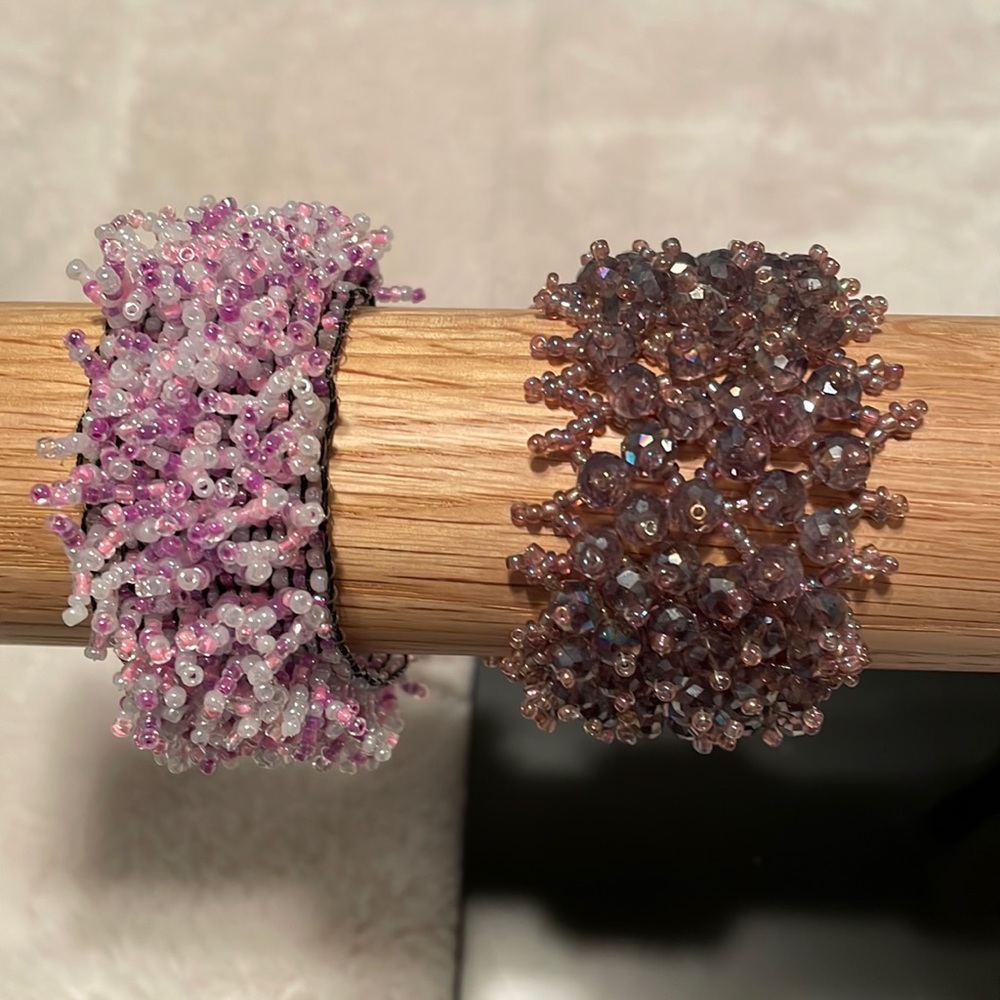2 gorgeous beaded bracelets!